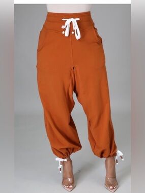 ⭐️NWT La Bijou Wide Leg Joggers⭐️